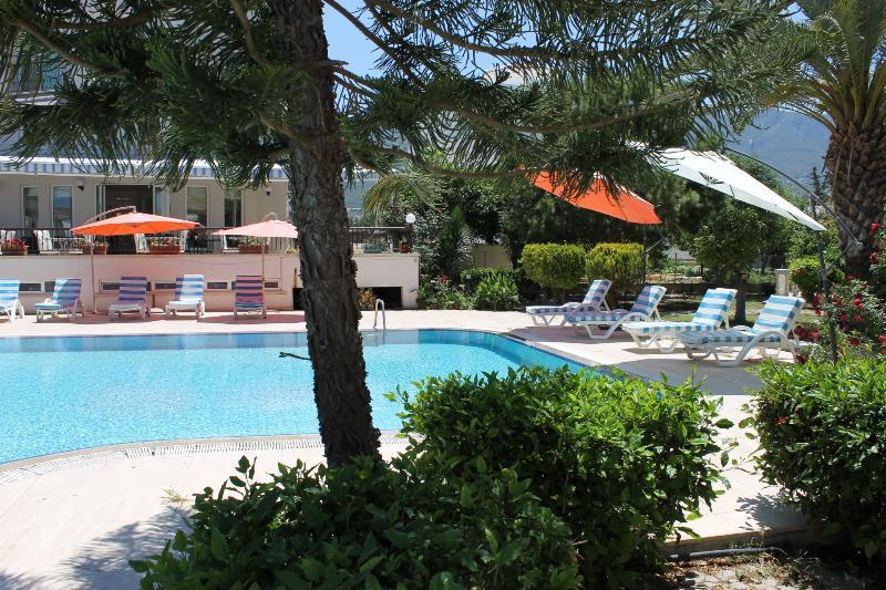 The Prince Inn Hotel & Villas Agios Georgios  Экстерьер фото